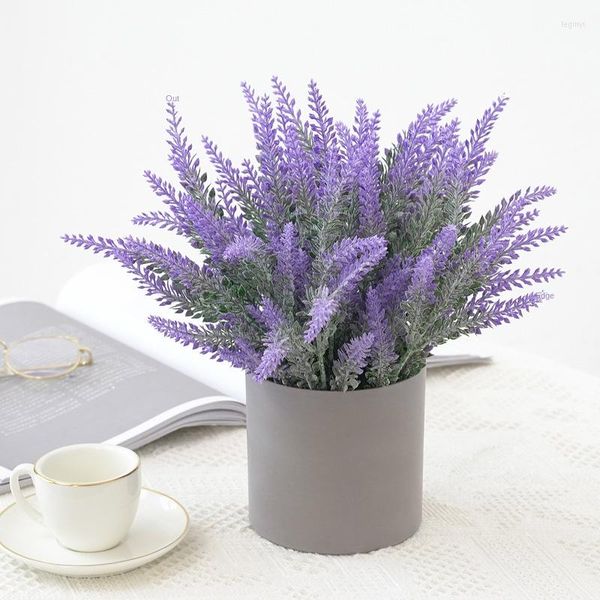 Dekorative Blumen, künstliche Blumen-Set mit Topf, Lavendel-Dekoration, Pflanze im Topf, romantisches Zuhause, Desktop-Fälschung