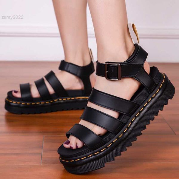 Sandalet 2022 Yaz Yeni Kalın tabanlı Sandalet Kadın Deri Roma Sandalet Parmaksız Metal Toka Dikiş Moda Rahat Ayakkabılar