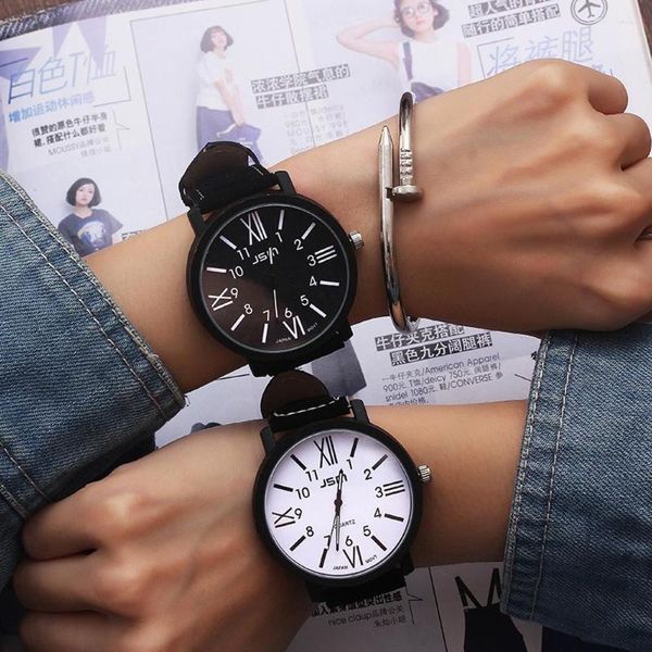 Armbanduhren 1 stücke Romantische Große Zifferblatt Uhr Lederband Mode Niedliche Armbanduhr Frauen Männer Quarzuhr