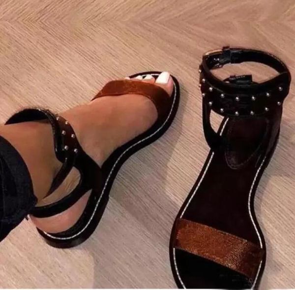 2023 Klasik Perçin Kadınlar Sandalet Yaz Moda Seksi Ayak Bileği Yüksek Botlar Erkekler Mektup Gladyatör Günlük Düz Tasarımcı Kadın Ayakkabı Bayanlar Plajı
