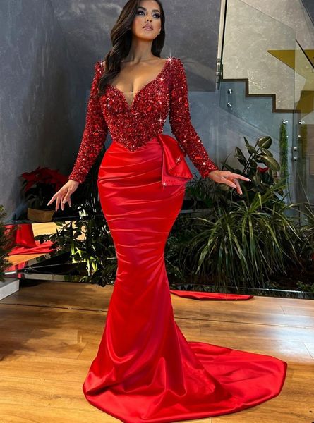 Lusso arabo Dubai abito da sera da sera 2023 rosso scuro scollo a V paillettes sirena in raso donne abiti da festa formale in rilievo Robe De Soiree