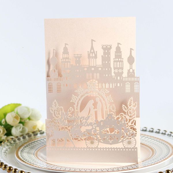 Cartões de felicitações 50pcs a laser Cut Invitations Capas de cartões Carriage Castelo Cartão de papel personalizado Cards de visita Decoração de festa Favory Supplies 230317