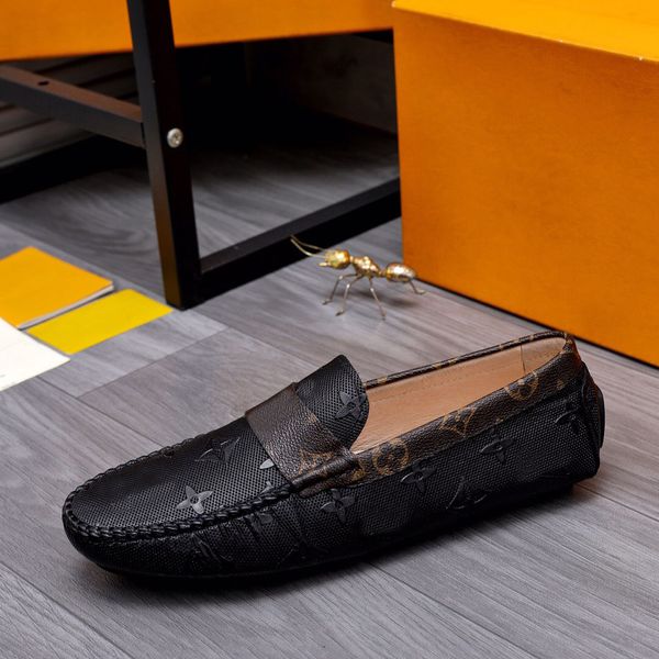 2023 Scarpe eleganti da uomo Designer Estate Casual Classico Mocassini da esterno Marchio maschile Abito da lavoro Slip On Flats Taglia 38-44