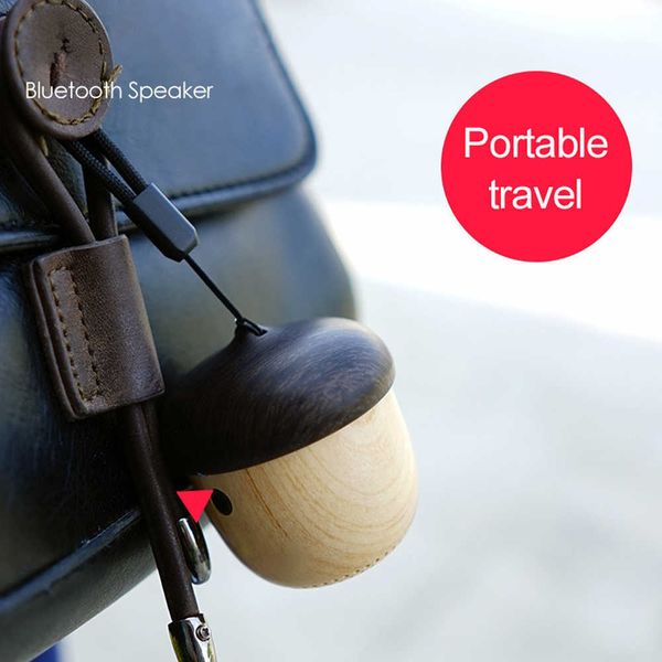 Alto -falantes portáteis Bluetooth, formato de porca fofa, alto -falante de madeira portátil elegante subwoofer mini -sem fio Bluetooth Nut Alto para Backpack Travel Gifts Z0317