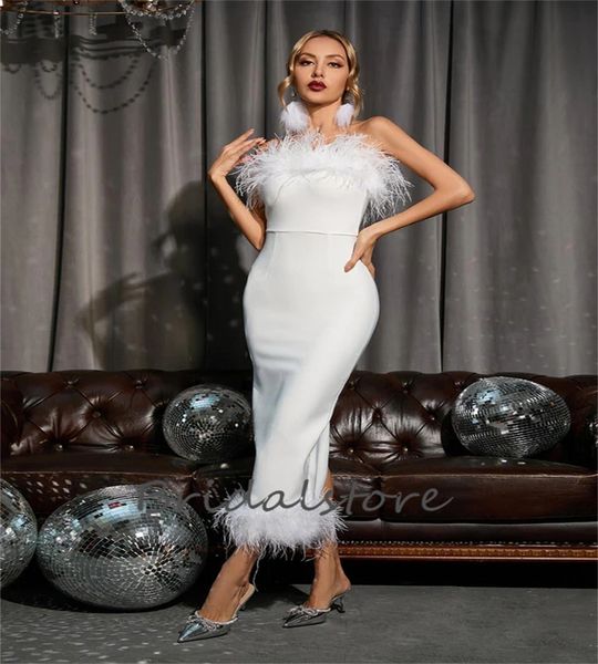 Trägerloses Ballkleid mit weißen Federn, Etui-Säule, Midi-Länge, Abendkleider, elegante Damen-Cocktailparty-Kleider 2023, Abschlusskleider, formelle Robe de Soiree