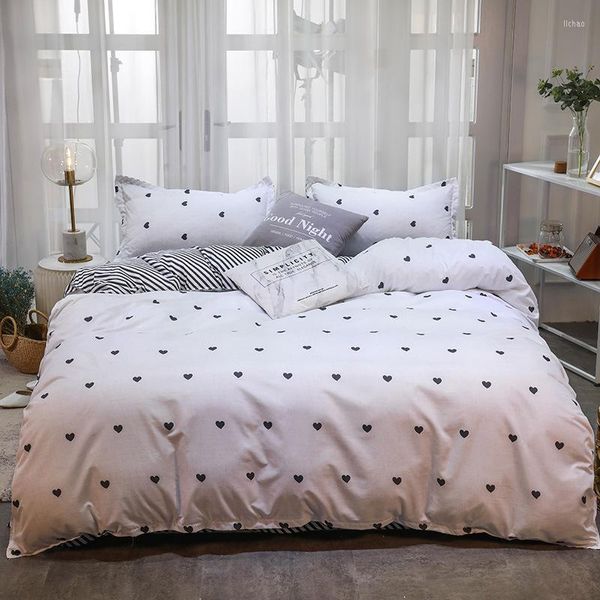Наборы для постельных принадлежностей 4pcs Quilt Cover 240x220 Cartoon Heart Pecet для детского кровати льняные листы набор