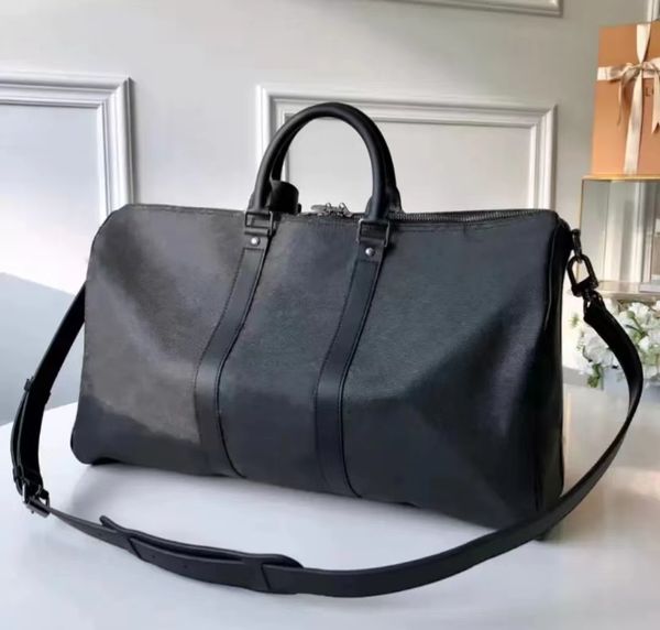 Luxurys Designer Bags Bolsa de couro real de grande capacidade Handbag de viagem masculina Boston Couro portátil Soft Edge Sui