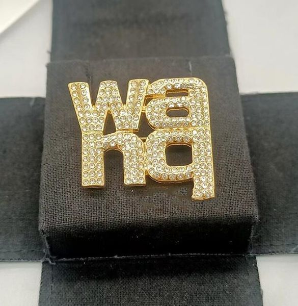 Simple Brand Designer Brooch Letters Brooches Pin Women Crystal Rhinestone Pins Wedding Party Metal Jewerlry Accessories_voghion.com