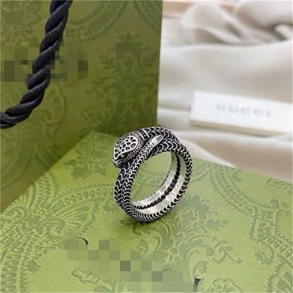 2023 Designer New Fashion jewelry Antico spirito di famiglia serpente avvolgimento moda tendenza regalo doppio anello da uomo e da donna