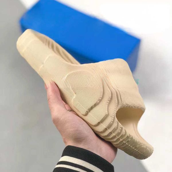 Yeni Tasarımcı Slides Terlik Erkekler Slayt Sandalet Kadın Havuz Terlik Sihirli Lime St Desert Kum Magic Kireç Siyah Gri Düz Platform Erkek Plaj Sandal Ayakkabıları Orijinal Kutu