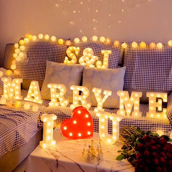 Articoli di novità Oro luminoso 26 inglese LED Lettera Luce notturna Alfabeto Numero Lampada Natale Matrimonio Compleanno Festa Proporre decorazione