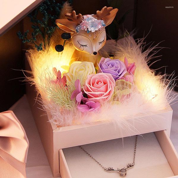 Geschenkverpackung Geburtstag Valentinstag Muttertag Hochzeitstag Halskette Box Hirsch Rose Seifenblume Künstlicher Blumenstrauß für