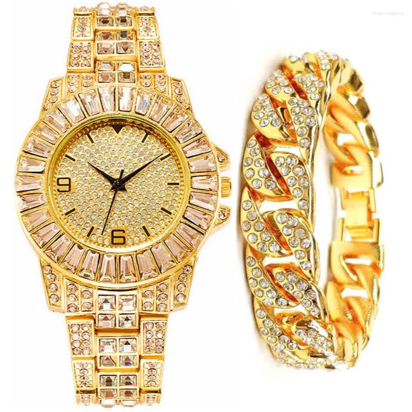 Pulseira de pulso 2pcs Gold Diamond Iced Out Watch Watch para homens Casal casal de luxo Cadeiras cubanas Relógios de moda Set Religio Masculino