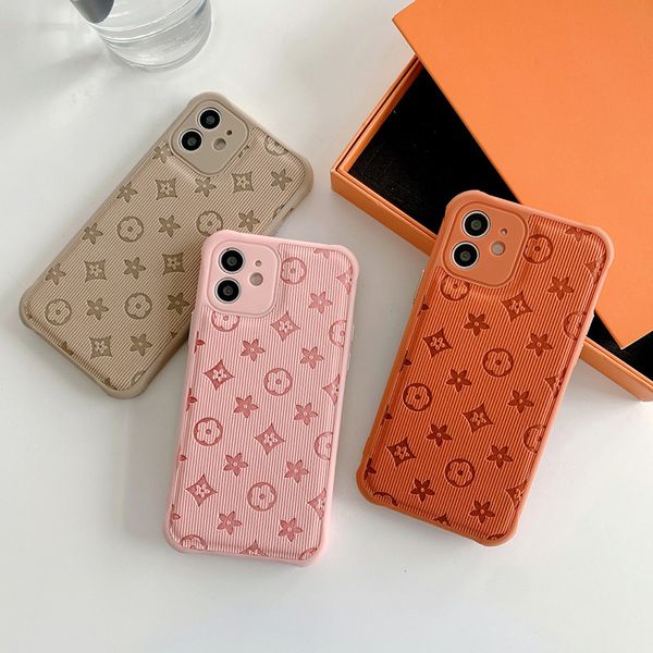 iPhone 14 Plus 13 Pro Max Case Designer Cep Telefon Kılıfları için 12 11 XR XS 15 Lüks PU Deri Baskı Kabartmalı Mobil Arka Tampon Krom Bireysel Düğmeleri Kapsar 22