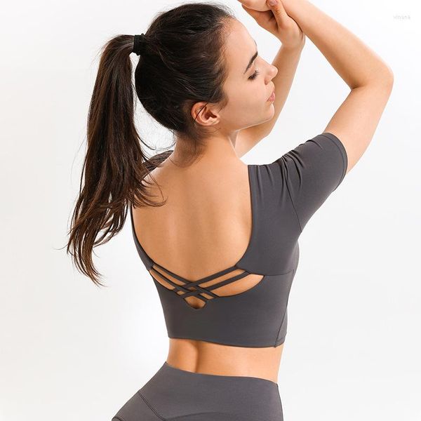 Camicie attive sexy posteriore yoga corto top t-shirt corto a maniche corte ad alto elastico abbigliamento per fitness sports skin friendly palescy running