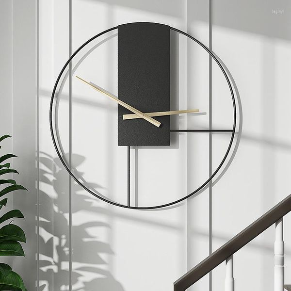 Relógios de parede Metal Walnut Pointer Retro Retro Simples Creative Light Luxury Nordic Clock