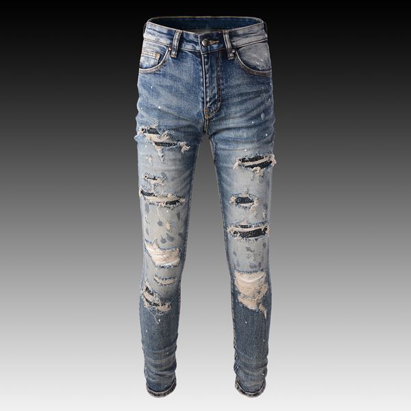 Jeans da uomo High Street Fashion Retro Blu Elastico Slim Fit Distrutto Strappato Perline Patch Designer Pantaloni Hip Hop di marca 230320