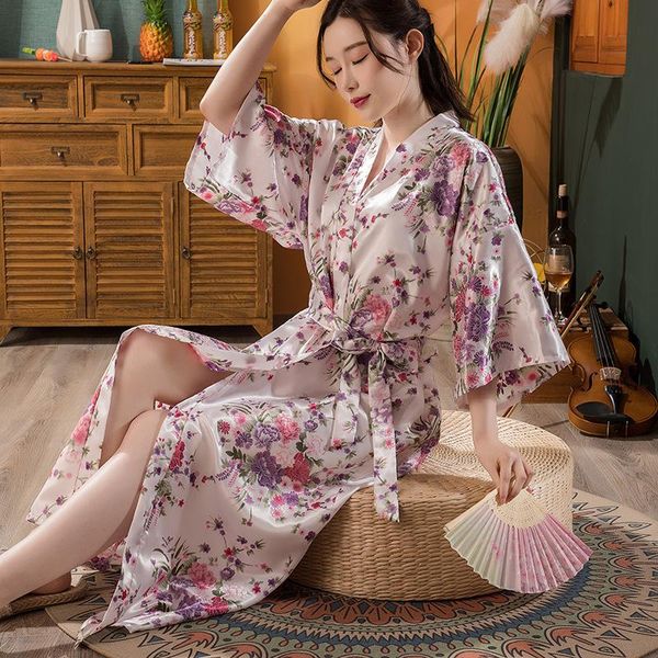 Pijama fino do verão feminino Pijama japonês Kimono Silk Floral Long Robe Cardigan Bathrobe Conjunto