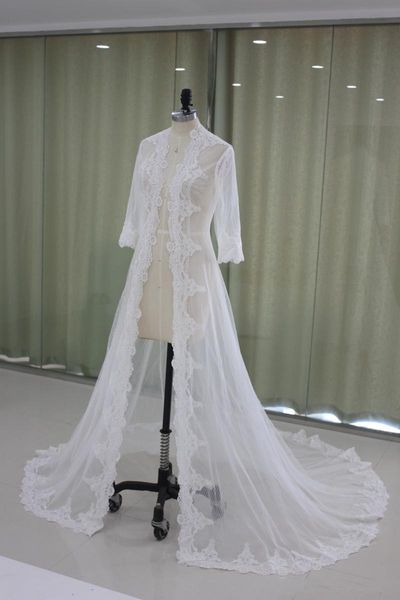 Jackets de jaleve apliques de noiva 3/4 mangas camadas de gama de vias de trem Capas de casamento bolero vestido de tule ombros de tule