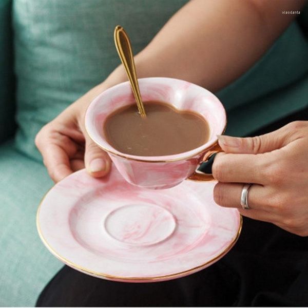 Tassen Europa Kurze Stil Keramik Rosa Grau Büro Business Kaffee Milch Wasser Getränke Reise Liebhaber Tasse Mit Löffel Tablett