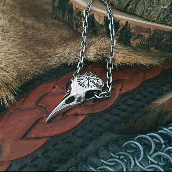 Colares pendentes Pirate Rune Raven Colar de qualidade Liga de zinco Skull Amulet Jóias de motocicletas masculinas