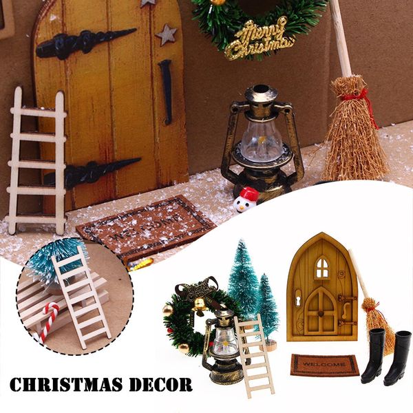 Dekoratif Nesneler Figürinler 11pcs Dollhouse Elf Kapı Noel Dekoru Sahte Işık Dize Şapka Çelenk Mini Ağaç Hediye Kutuları Peri Toyhouse Minyatür Sahne Model 230320