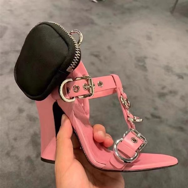 2023 Sandali da donna estivi Donna rosa con sandali tacco alto tasca Sandali gladiatore Hellos casual