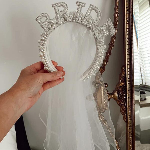 Outra festa de eventos fornece noiva para ser a coroa da cabeça da cabeça de pérola Tiara Veil Bachelorette Hen Do Party Night Night Bridal Chused Wedding Decoration Gift PO APS 230321