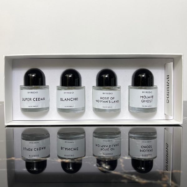 Парфюм Byredo 4pcs устанавливает дезодорант аромат аромат аромат аромат для мужчин супер кедр/бланш/роза No Man's Land/Mojave Ghost 30ml Aromather Aragrances Comse