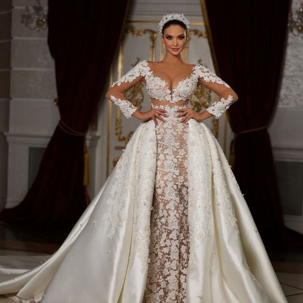 Abiti da sposa classici con perle Abito da sposa con collo trasparente Appliques in pizzo con illusione su misura con abiti da sposa con strascico staccabile