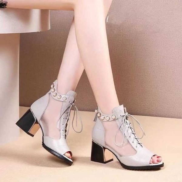 Scarpe eleganti Donna Sandali con punta aperta Taglie forti 43 Scarpe estive stile coreano Tacco alto quadrato fatto a mano Maglia nera con lacci Zip AA230322