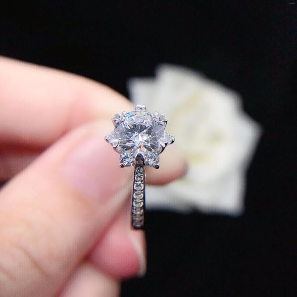 Кластерные кольца сердца Стрелки 1CT 6,5 мм D VVS1 Моассанит Бриллиант Обручальное кольцо Сплошное 18 -километровое украшение белого золота для женщин свадьба R147