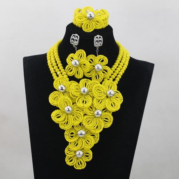 Collana Orecchini Set Est Giallo Costume da sposa nigeriano Accessorio da sposa Gioielli Perline di cristallo africano Grandi fiori ANJ130