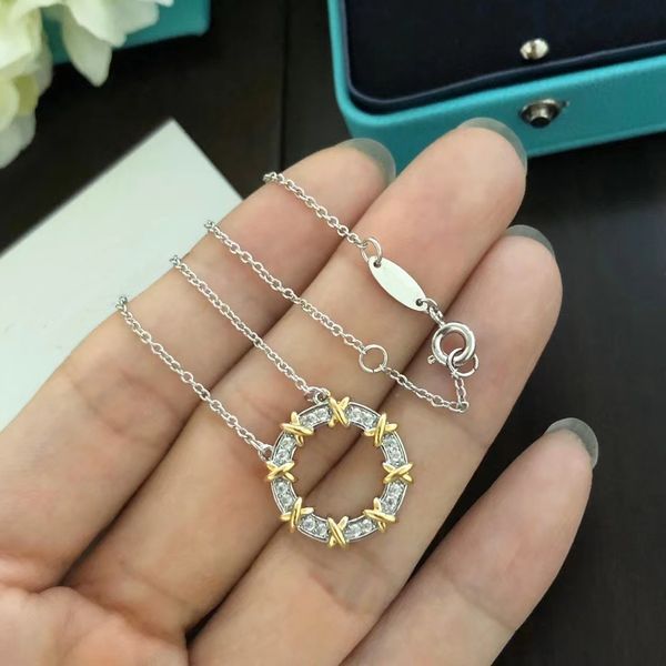 Collana di stilista Collana a ciondolo Necklace Orecchini in argento Full Diamond Orecchini Gioielli ad anello Adatto per ragazze Regalo d'amore di San Valentino da San Valentino