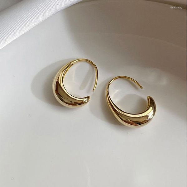 Brincos de argolas tendência moderna para mulheres 2023 Moda coreana c em forma de orelha piercing dourado cor simples jóias femininas atacado KCE011