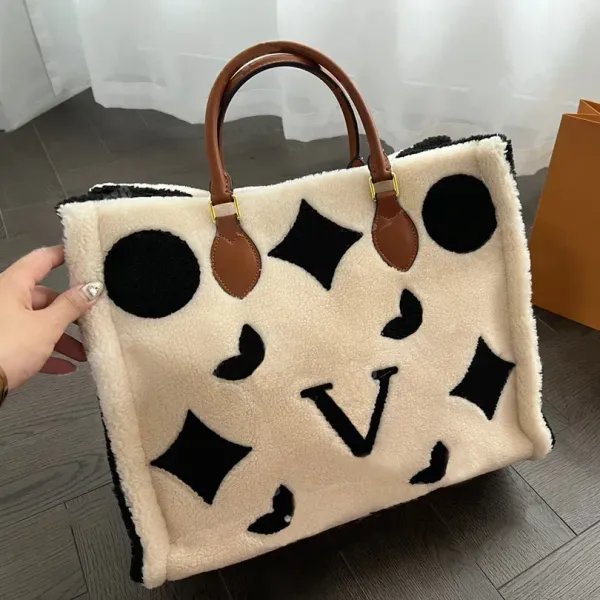 Luxus Designer Onthego Handtaschen Damen Einkaufstasche Buchstabe L Fuzzy Totes für Frau Teddy Shopping Schultertaschen Mode Wolle Umhängetasche Geldbörse 2303233BF