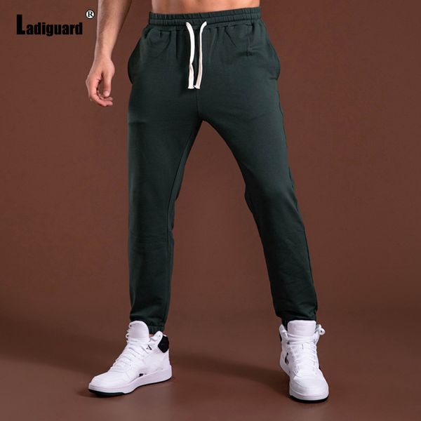 Мужские брюки Ladiguard Plus Mens Mens Casual Solid Fashion Skinny мужская уличная одежда стройная дна сексуальные брюки для карандашей с кружевным турниром 230324