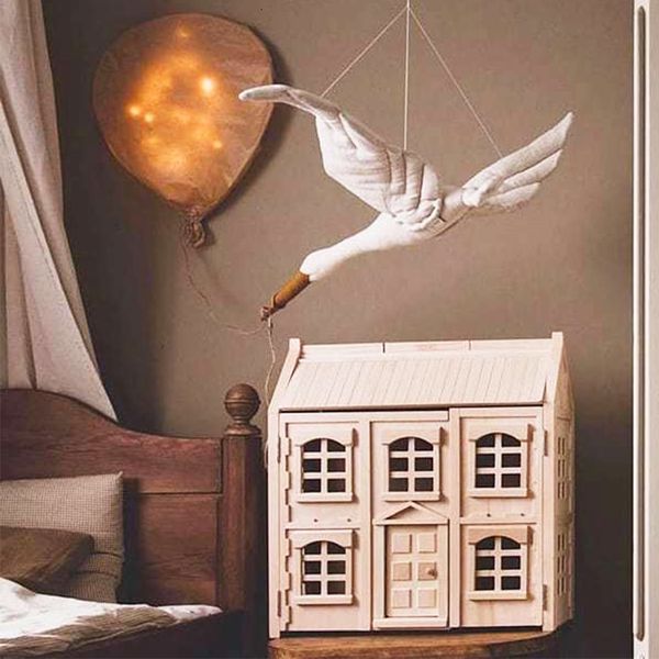 Oggetti decorativi Figurine Creativo appeso a parete Cigno Peluche Bambola di pezza Tessuto Camera da letto familiare Decorazione della stanza della scuola materna Ornamenti appesi Cuscino lenitivo per bambini 230324