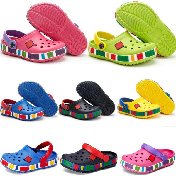 Kinder Sandalen Designer Kleinkinder Loch Hausschuhe Clog Jungen Mädchen Strand Schuhe Casual Sommer Jugend Kinder Slides Schnalle Croos Klassische Hausgarten Bla P2oB #