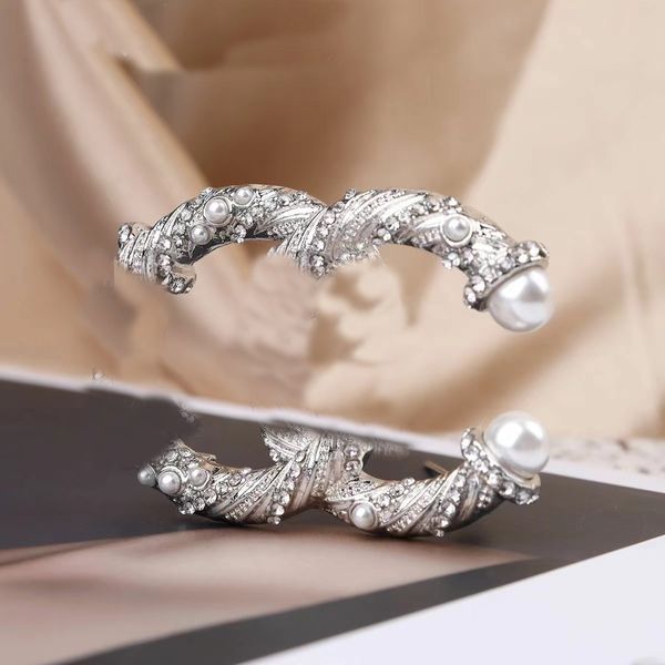 Роскошные ретро двойной буквы броши дизайнерские бренд -броши рисунок жемчужный бриллиант для женщин очарование свадебное подарки для ювелирных украшений Nice QQ
