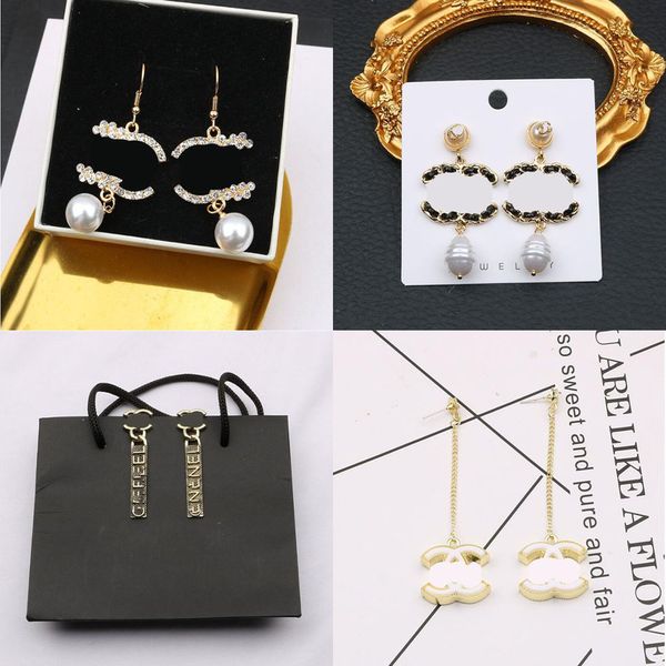 23SS 20 Style Lüks Tasarımcılar Dangle Mektuplar Saplama 18K Altın Kaplama 925 Gümüş Kalp Ünlü Kadınlar Kristal Rhinestone İnci Küpe Düğün Partisi Jewerlry