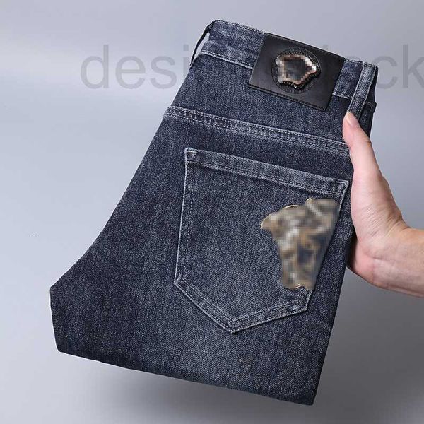 Jeans de jeans masculino High End Men Jean Casual Slim Fit Brand Simples Bordado Autumn e Inverno Novo estilo C71M