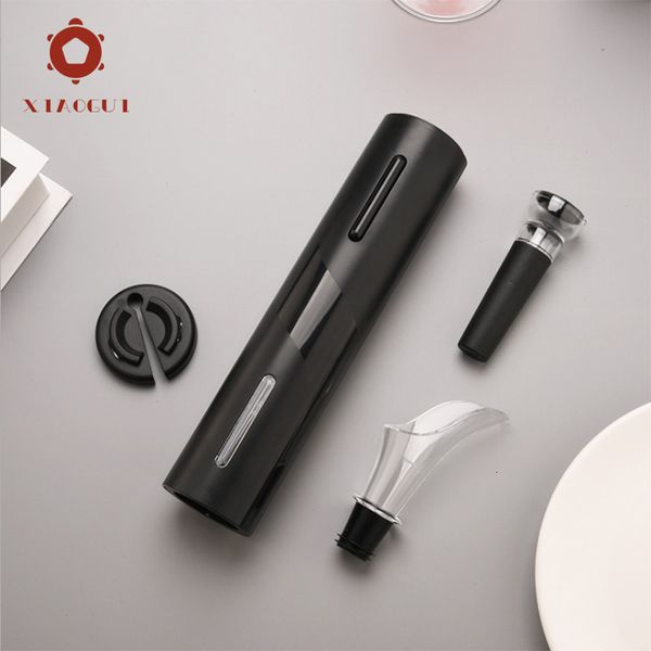 Apriscatole XiaoGui Apribottiglie elettrico per vino Batteria Alesatore per sughero Coltello per carta stagnola Utensili da cucina Famiglia americana Set Sacacorchos Electrico 230324