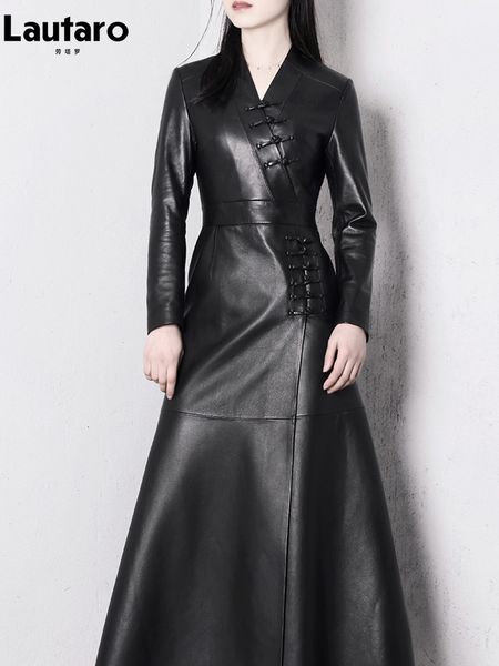 Kadın Ceketleri Lautaro Bahar Sonbahar Uzun Kırmızı Siyah Takılmış Yumuşak Sahte Deri Ceket Çin Düğüm Düğmeleri ile Kadın Boyun Tasarımcı Kıyafetleri 230324