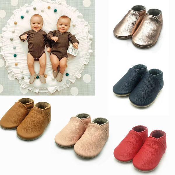 Primeiros Walkers Sapatos de bebê Primeiros caminhantes sapatos de couro macio BOOTIES DE CORBILO DE CUNDADE