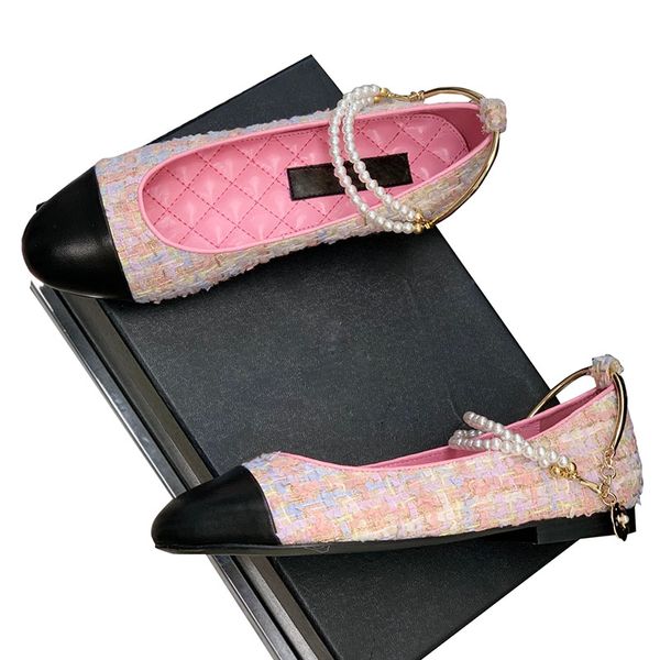 Scarpe eleganti da donna Mocassini in pelle di agnello Classica catena di perle Mary Jane Designer di scarpe Sandali patchwork rosa Décolleté con punta tonda retrò Casual Donna Trama trapuntata Ciabatte