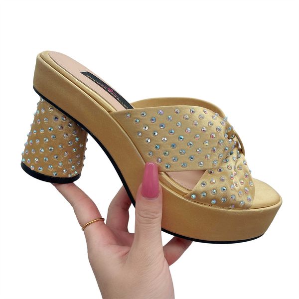 Sandals Gold Cross Band Sapato Memin Feminino Sapato 2023 Sapatos de Summer High Sapates Para Casamento de Partido Prata Purple Plus Size 41 42 Sapato robusto Z0325