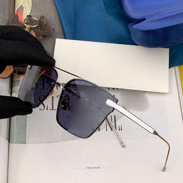 occhiali da sole da donna designer occhiali da sole da uomo designer montatura a specchio coppia occhiali da spiaggia stampa di lettere da viaggio montatura 18x24 UV400