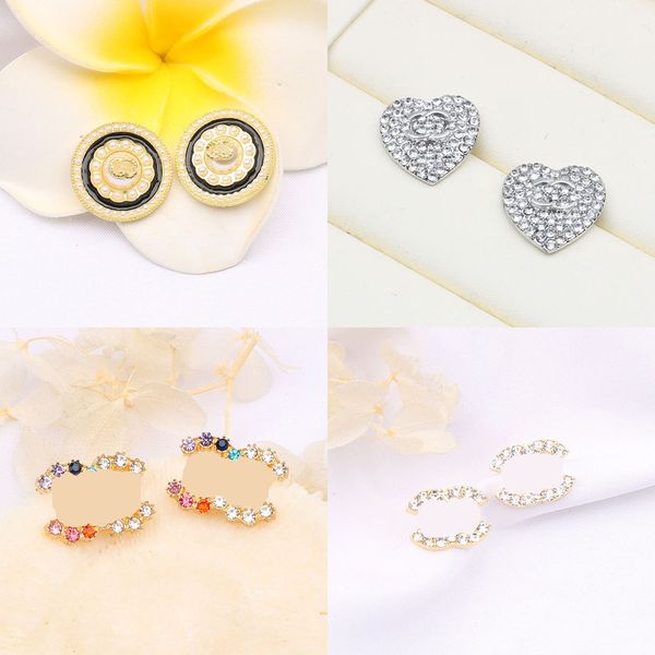 23SS 20STYLE LETRAS DE DESIGNADORES DE BRANCA MISTÃO ESTUDO COM CARGO DE GOLD 18K Batilhado 925 Silver Circle Women Women Crystal Pearl Brincha Wedding