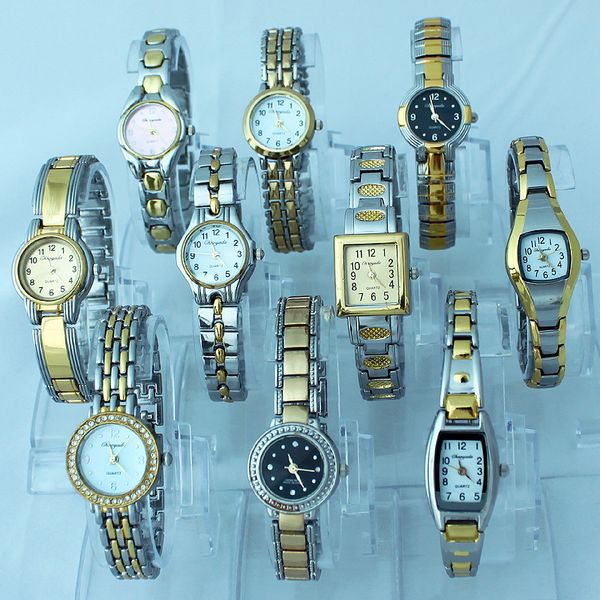 Orologi da donna 10 pezzi Misto Bulk Lotto di oro rosa colorato Lady Women Movimento al quarzo Orologio da polso Orologio da polso Regalo JBT1 Prezzo all'ingrosso 230325